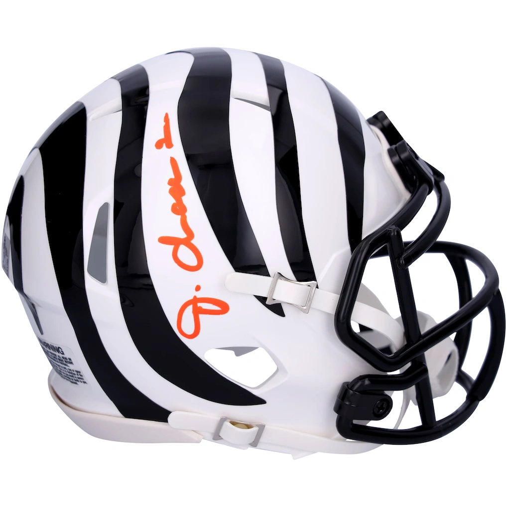 Ja'Marr Chase Cincinnati Bengals Autographed Fanatics Authentic Riddell 2022 On Field Alternate Speed Mini Helmet - Signed in Orange Ink