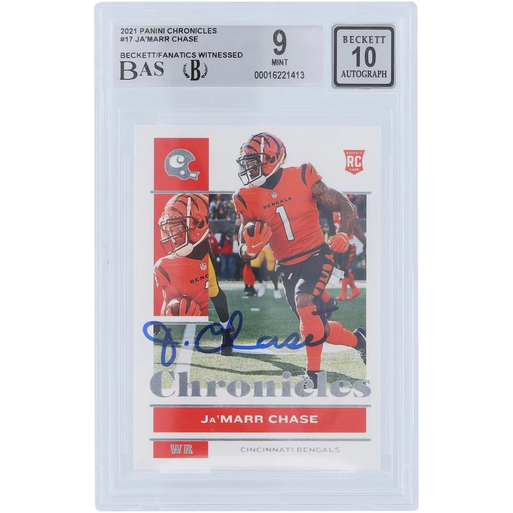 Ja'Marr Chase Cincinnati Bengals Autographed 2021 Panini Chronicles #17 Beckett Fanatics Witnessed Authenticated 9/10 Rookie Card