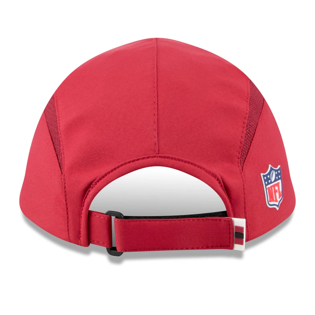 Men's Arizona Cardinals New Era Cardinal 2025 Sideline Runner Adjustable Hat