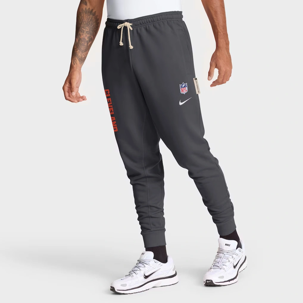 Men's Cleveland Browns Nike Anthracite Sideline Standard Issue Ground Game Dri-FIT Taper Pants