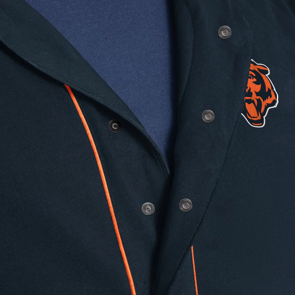 Men's Chicago Bears G-III Sports by Carl Banks Navy Adaptive Home Team Magnetic Button-Up Top