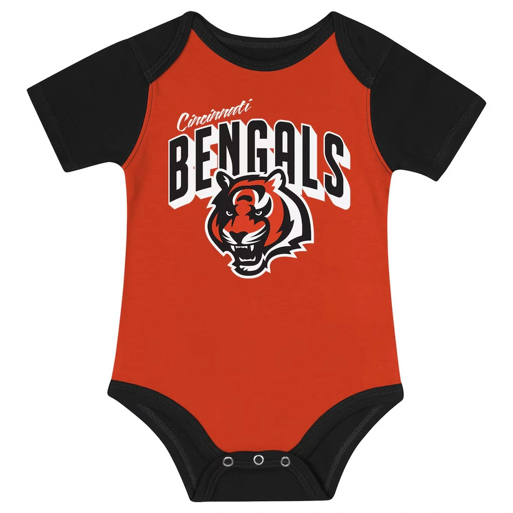 Newborn & Infant Cincinnati Bengals Dynamic Duo Bodysuit, Bib & Knit Hat Set
